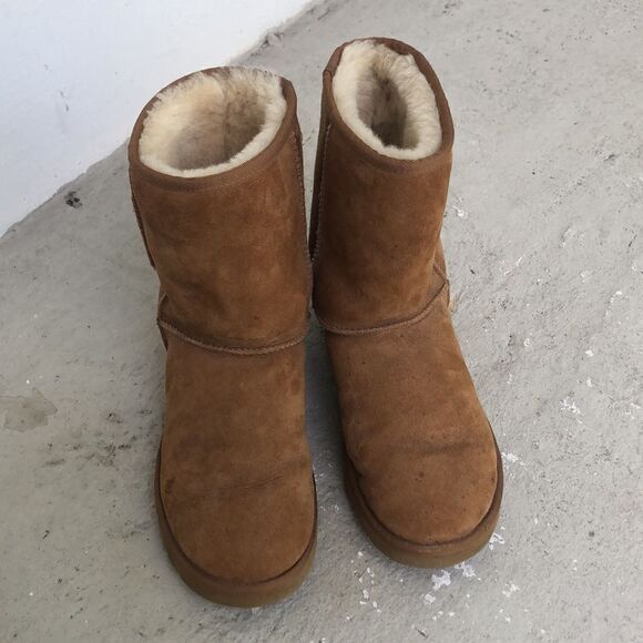 Uggs short  - Picture 3 of 11